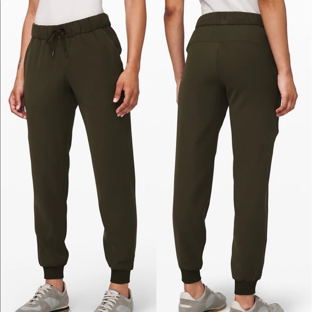 Lululemon On the Fly jogger